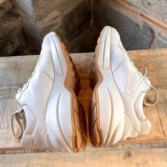 Gucci Ivory Leather Interlocking GG Rhyton Chunky Sneakers - Picture 7 of 12